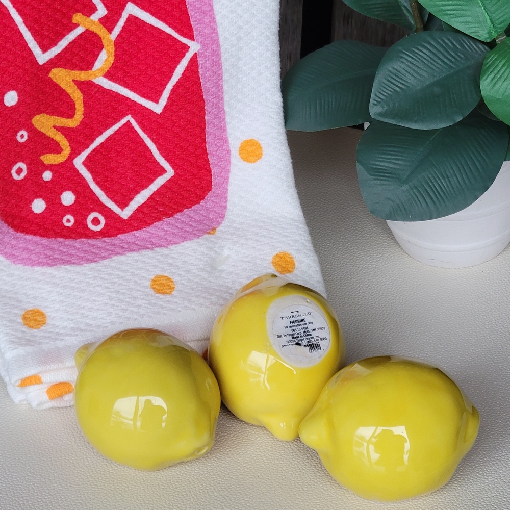 Kate Spade Summer Drink Kitchen Towel Set & 3 Ceramic Threshold Lemons - Picture 3 of 5